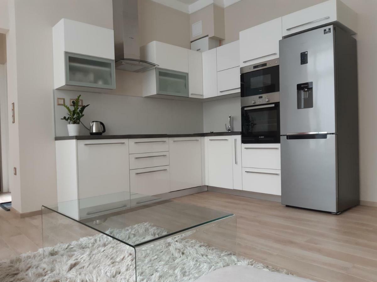 Modern, Quiet & Cozy Apartment In The Middle Of Downtown Near Danube At Fashion Street Budapest Exterior photo